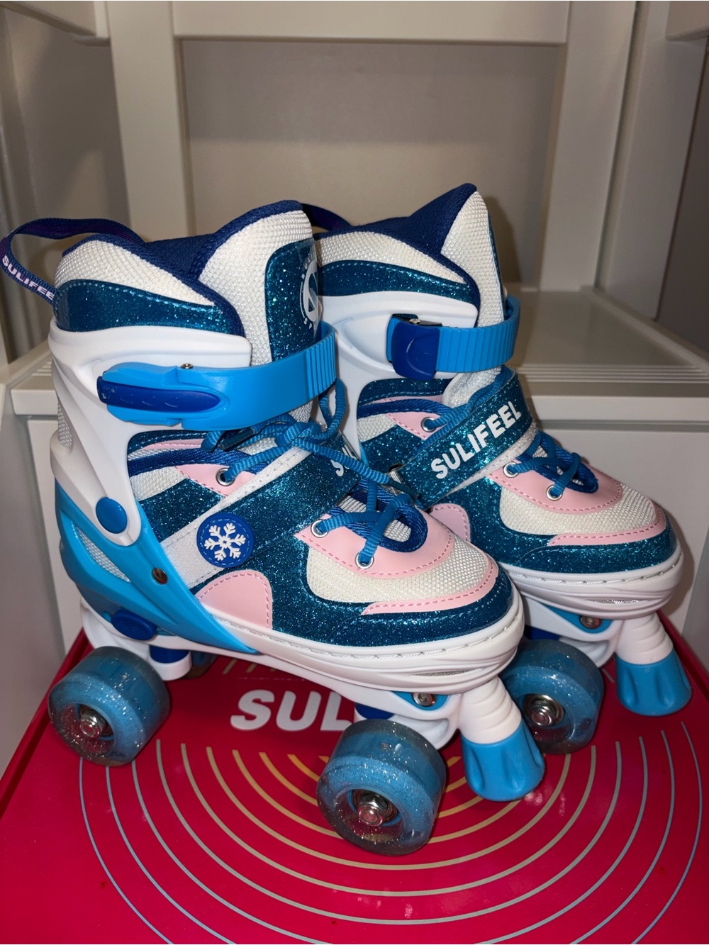 Sulifeel LIGHT UP 
adjustable Roller Skates